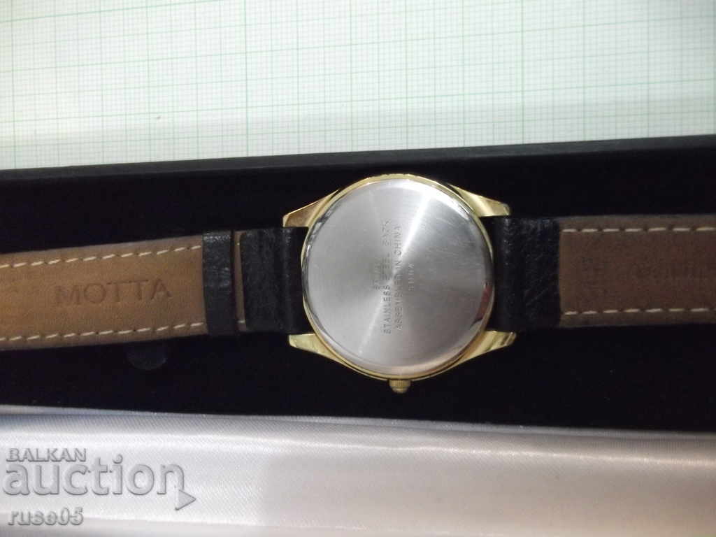 Παράδοση Quartz "Accurist" ρολόι με λουρί εργασίας Παράδοση Quartz "Accurist" ρολόι με λουρί εργασίας