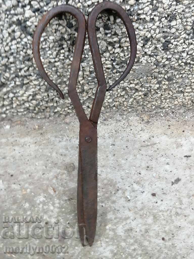 Auction  Old hand forged scissors, wrought iron