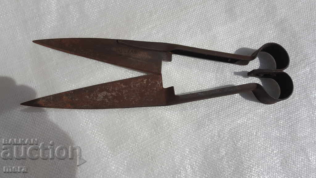 Ancient animal clippers with price 30.00 BGN | € 15.34 Ancient animal clippers with price 30.00 BGN | € 15.34