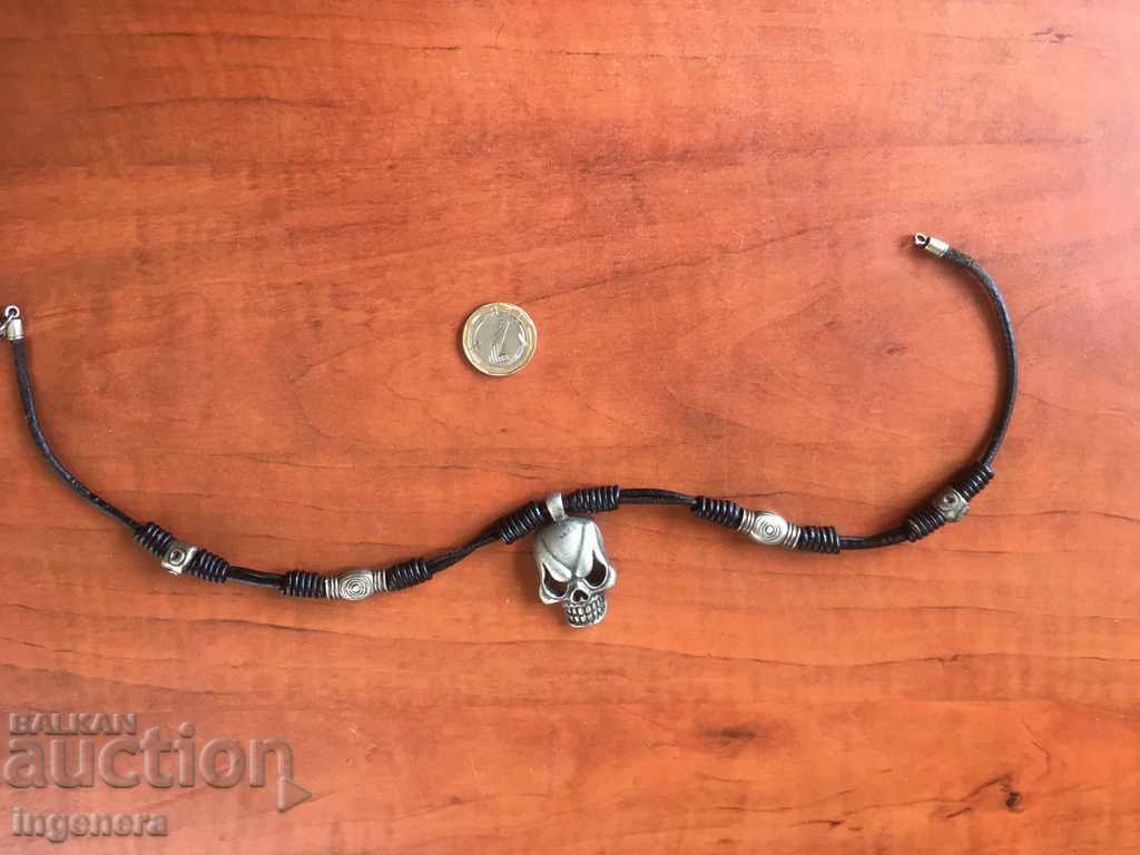 COLIER GHERDAN ȘIRAG ROCKER CRANIU METAL cu preț € 3.80 | 7.43 BGN