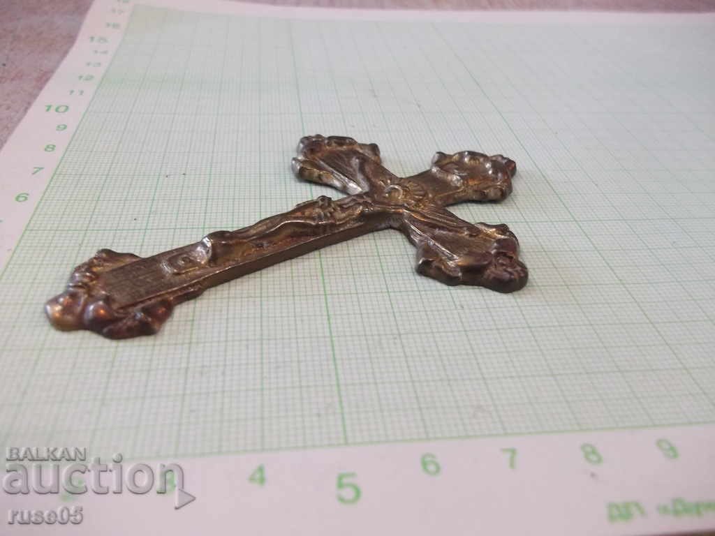 Delivery of Cross with bronze crucifix - 41,79 gr. Delivery of Cross with bronze crucifix - 41,79 gr.