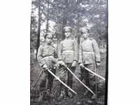 Войнишка фотография-Войници със саби