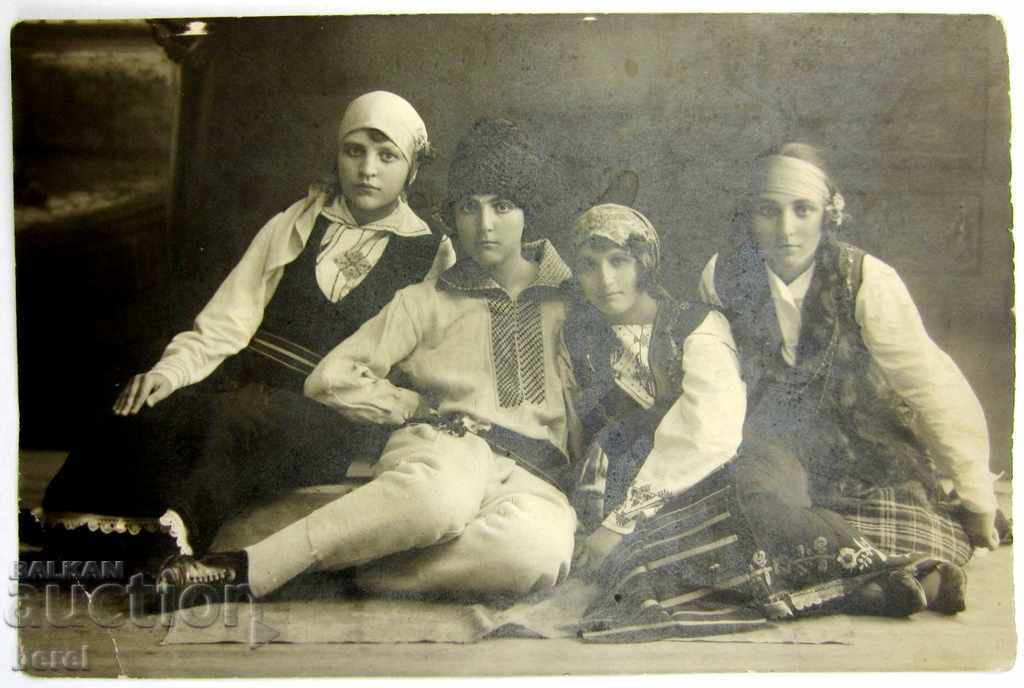 OLD PHOTOGRAPHY-PEOPLE'S BIT-FOLKLORE-NOSIA-1926