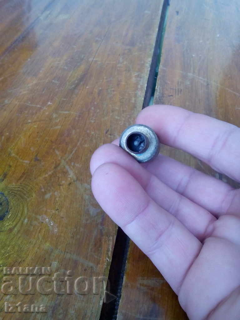 Μια παλιά τηλεοπτική υποδοχή με τιμή 10.00 BGN | € 5.11