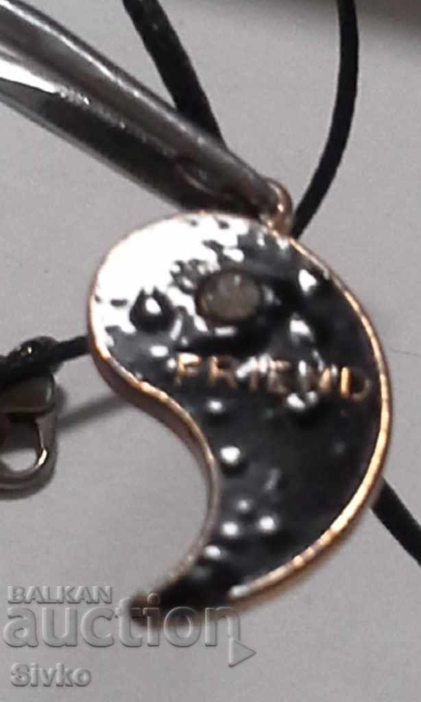 Delivery of Necklace friend Delivery of Necklace friend