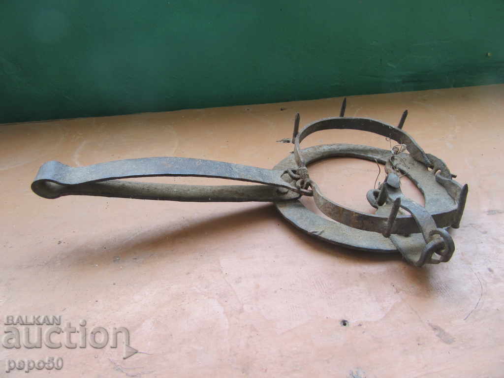 OLD CAMP WITH CHAIN AND FOOT CHAINS / 30x17cm / with price 35.00 BGN | € 17.90 OLD CAMP WITH CHAIN AND FOOT CHAINS / 30x17cm / with price 35.00 BGN | € 17.90