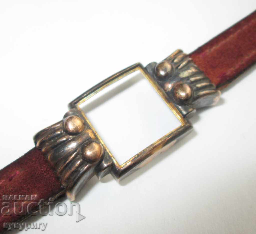 Old strap and silver lid women's wristwatch ART DECO with price 30.00 BGN | € 15.34 Old strap and silver lid women's wristwatch ART DECO with price 30.00 BGN | € 15.34