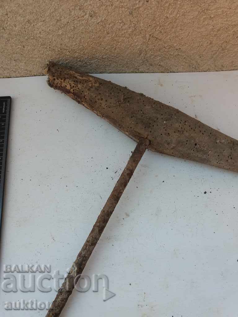 Auction  MASSIVE FORGED DRILL, SILO JOINING TOOL