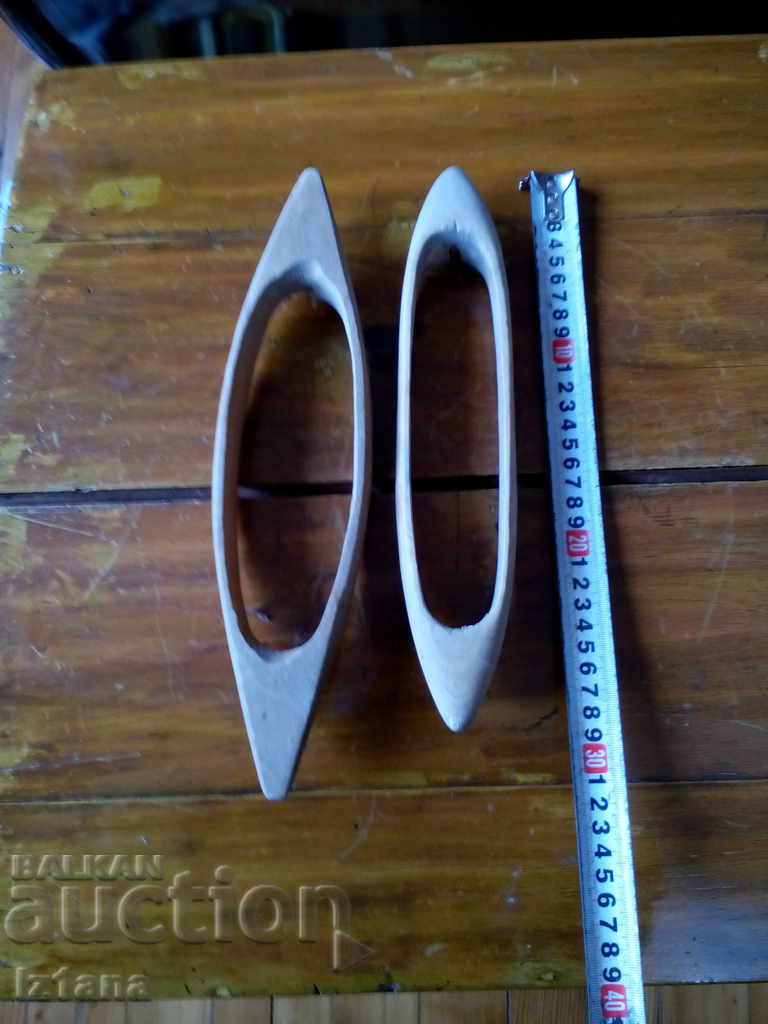 Auction An ancient shuttle, shuttles Auction An ancient shuttle, shuttles