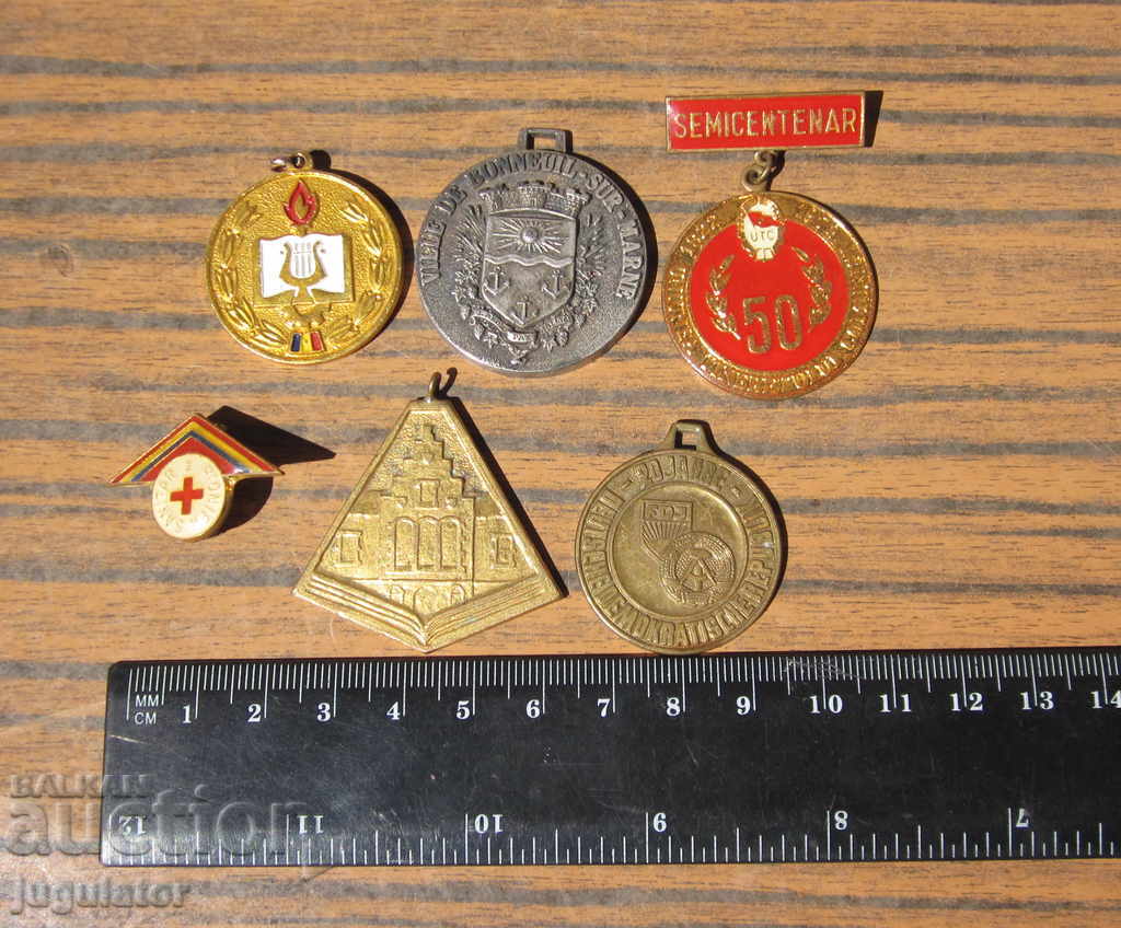 Πολλά παλιά ξένα αλλοδαπά μετάλλια από την εποχή των Sots - 7