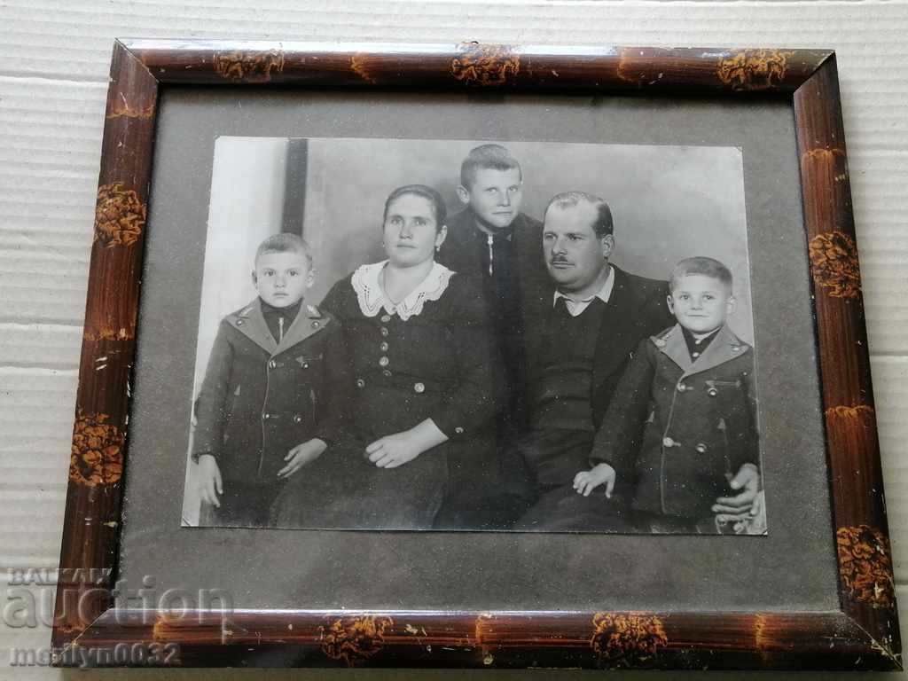 Portrait of grandmother's ceilings picture photography with price 52.00 BGN | € 26.59 Portrait of grandmother's ceilings picture photography with price 52.00 BGN | € 26.59