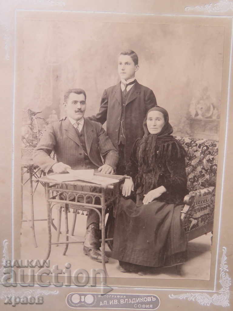 OLD PHOTOGRAPHY - CARDBOARD - EXCELLENT - LARGE 026 with price 39.99 BGN | € 20.45 OLD PHOTOGRAPHY - CARDBOARD - EXCELLENT - LARGE 026 with price 39.99 BGN | € 20.45