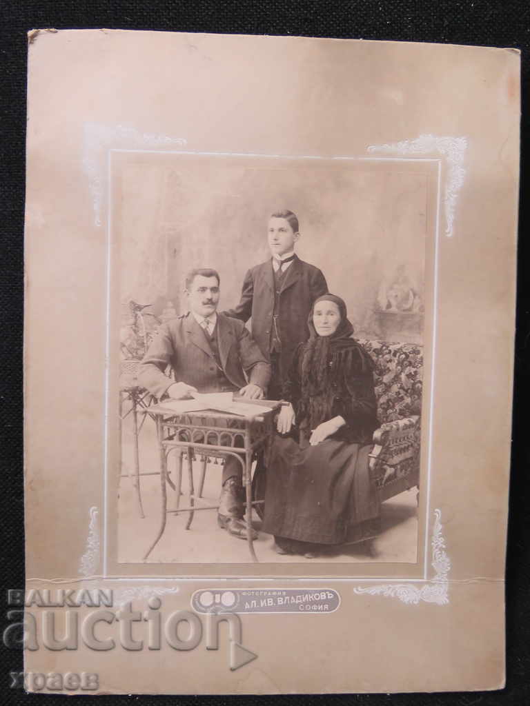 СТАРА ФОТОГРАФИЯ - КАРТОН - ОТЛИЧНА - ГОЛЯМА 026