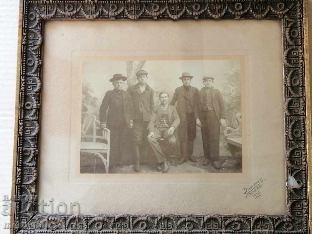 Delivery of Portrait of grandmother's ceilings picture photography Bulgarians gardeners Delivery of Portrait of grandmother's ceilings picture photography Bulgarians gardeners