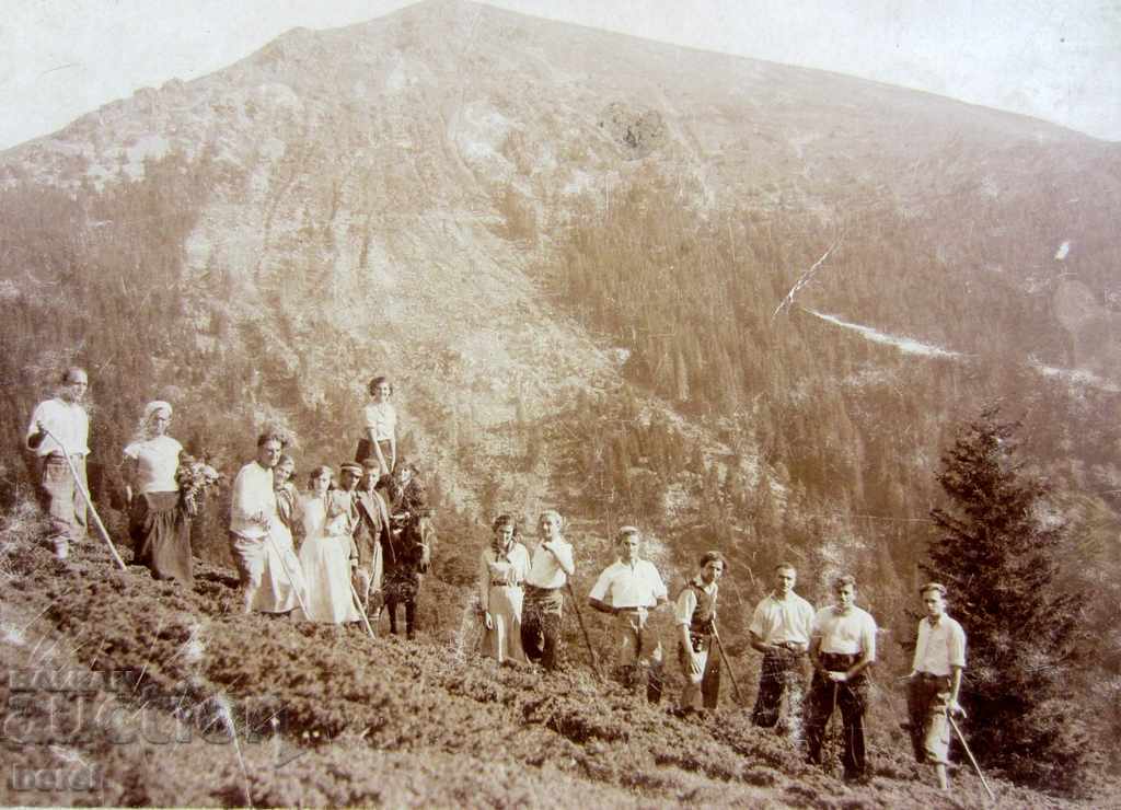 OLD PHOTOGRAPHY-TETEVEN-TOUR IN THE MOUNTAIN-TOURISM with price 3.40 BGN | € 1.74 OLD PHOTOGRAPHY-TETEVEN-TOUR IN THE MOUNTAIN-TOURISM with price 3.40 BGN | € 1.74