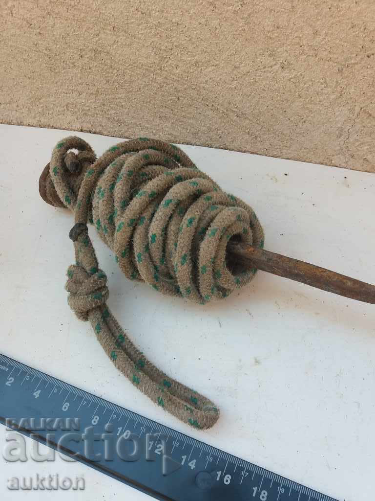 Delivery of ANCIENT FORGED ANIMAL ROPE ROPE Delivery of ANCIENT FORGED ANIMAL ROPE ROPE
