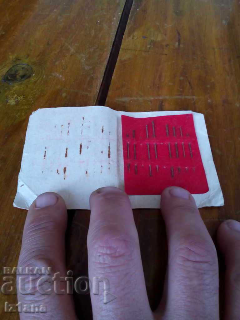Auction Old packaging Needles Auction Old packaging Needles
