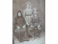 Fotografie veche a tavanelor bunicii foto portret de familie