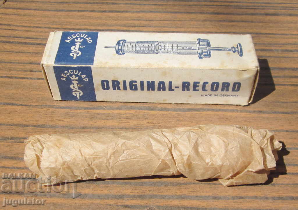 old German AESCULAP glass syringe unused with price 20.00 BGN | € 10.23 old German AESCULAP glass syringe unused with price 20.00 BGN | € 10.23