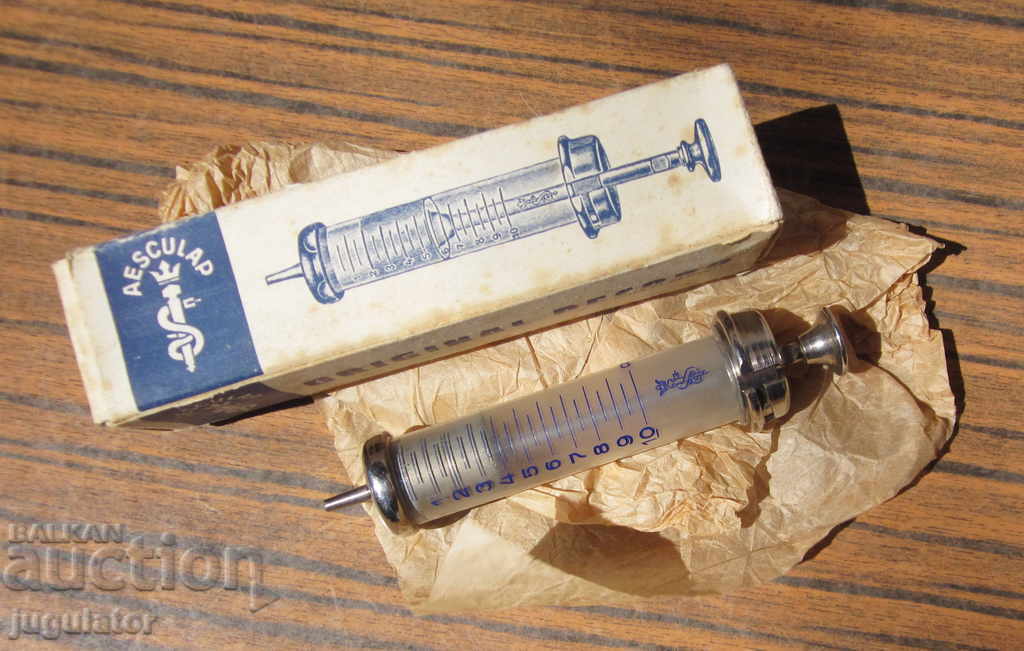 old German AESCULAP glass syringe unused