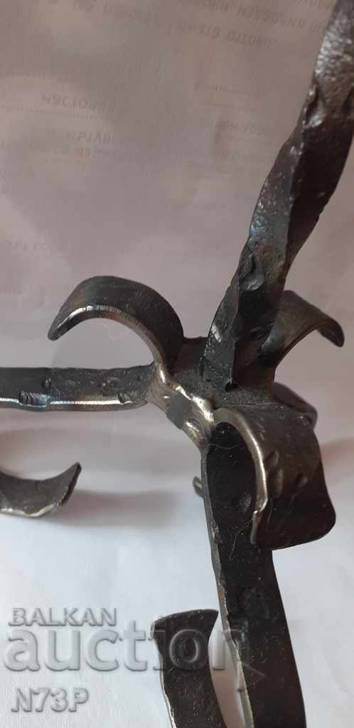 Delivery of Old candlestick. MANUFACTURING. WROUGHT IRON. Delivery of Old candlestick. MANUFACTURING. WROUGHT IRON.