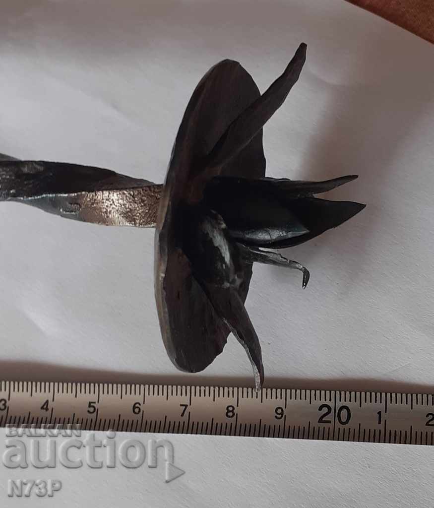 Old candlestick. MANUFACTURING. WROUGHT IRON. - 5 Old candlestick. MANUFACTURING. WROUGHT IRON. - 5