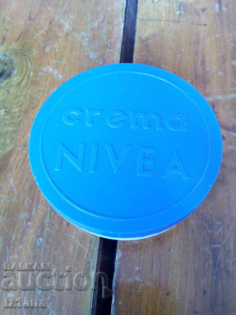 Стара кутия от крем Нивеа,Nivea