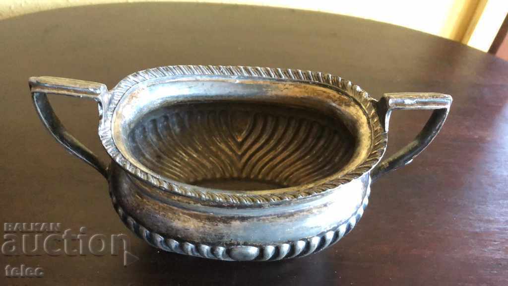 Delivery of Decorative silverware Delivery of Decorative silverware