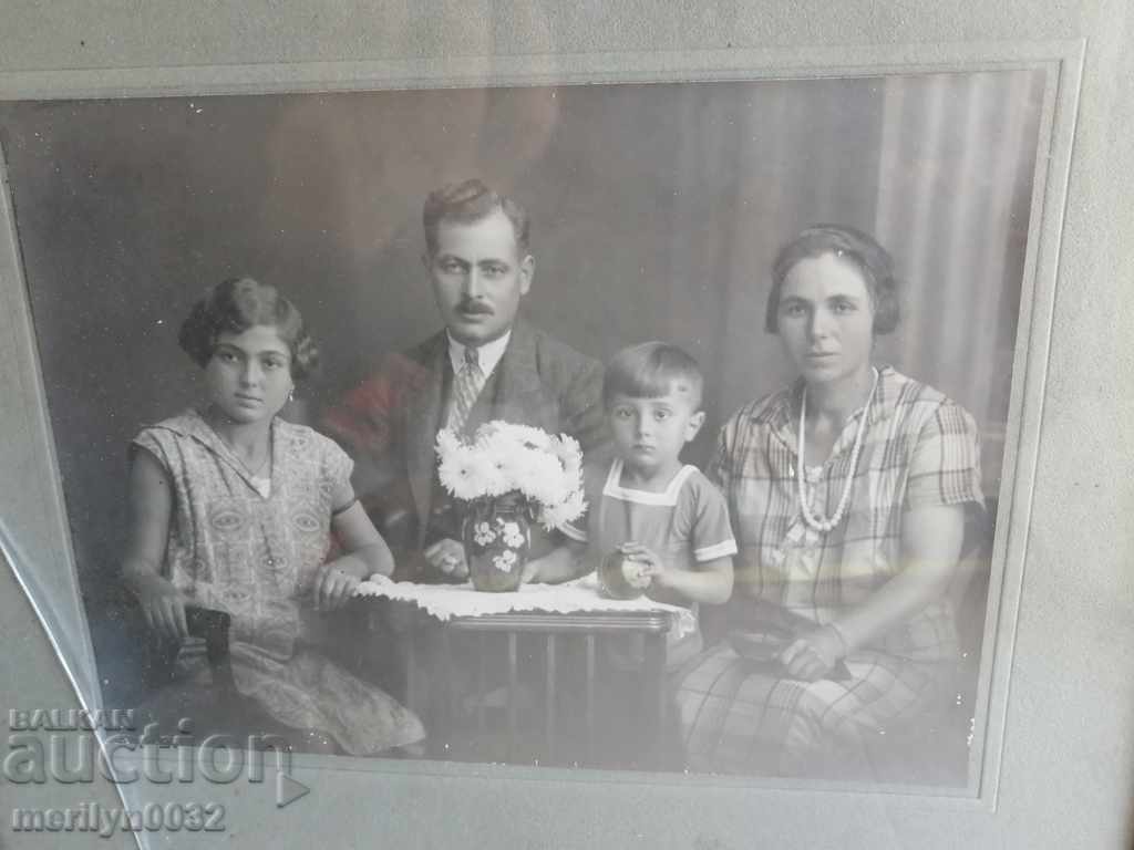 Old photo photography portrait with price 59.00 BGN | € 30.17 Old photo photography portrait with price 59.00 BGN | € 30.17