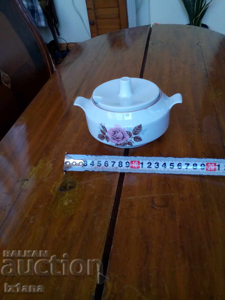 Auction Old porcelain sugar bowl Auction Old porcelain sugar bowl