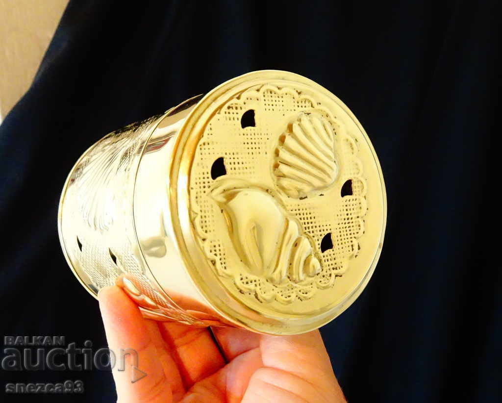 Bronze censer, censer, thurible, shells with price 28.00 BGN | € 14.32 Bronze censer, censer, thurible, shells with price 28.00 BGN | € 14.32