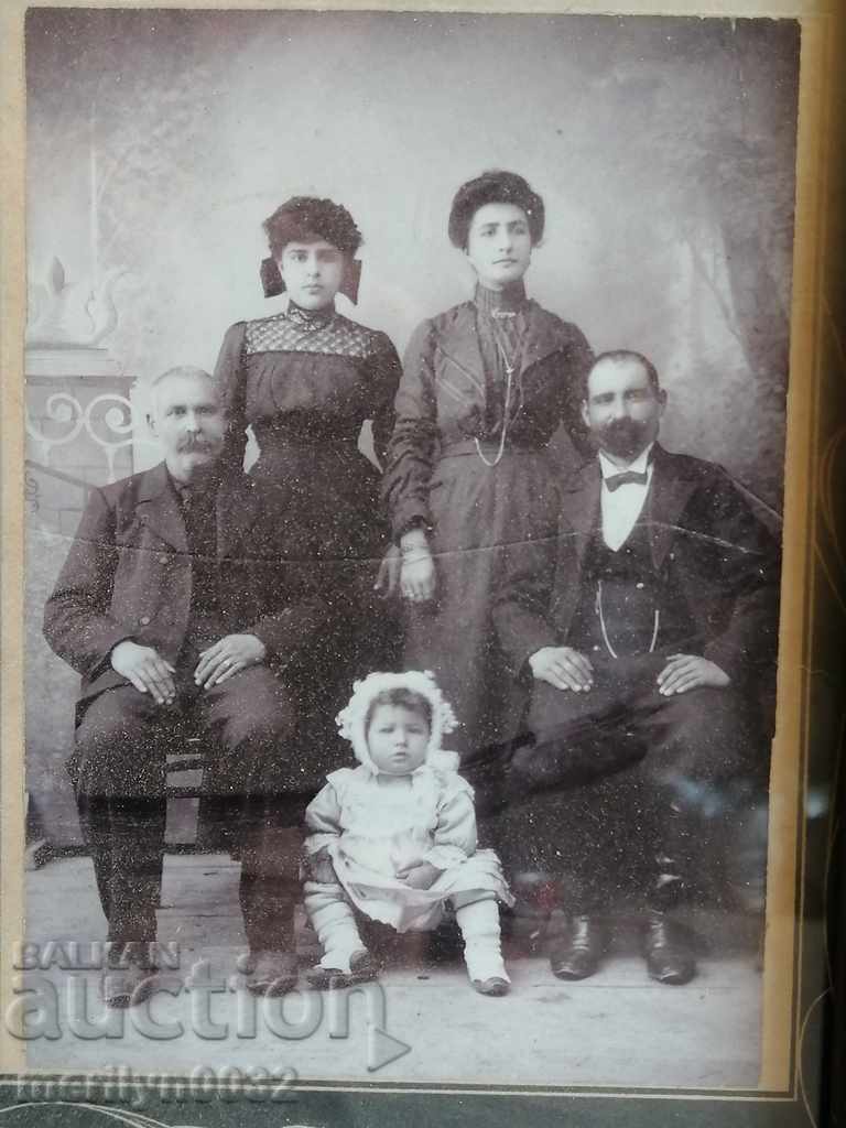 Photo Photo Portrait of a rich family of Varna 1906 - 7 Photo Photo Portrait of a rich family of Varna 1906 - 7