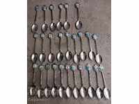 Lot A set of 26 teaspoons Collectibles with Cities