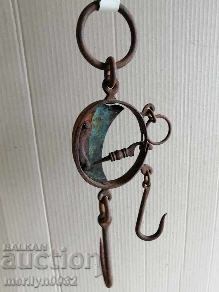 Old Ottoman scale in oki and kilos, scale, palanza with price 125.00 BGN | € 63.91 Old Ottoman scale in oki and kilos, scale, palanza with price 125.00 BGN | € 63.91