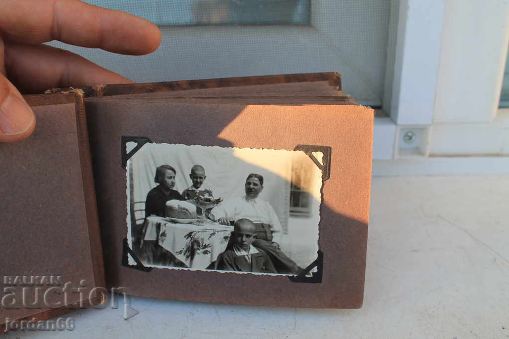 Album with price 5.00 BGN | € 2.56 Album with price 5.00 BGN | € 2.56