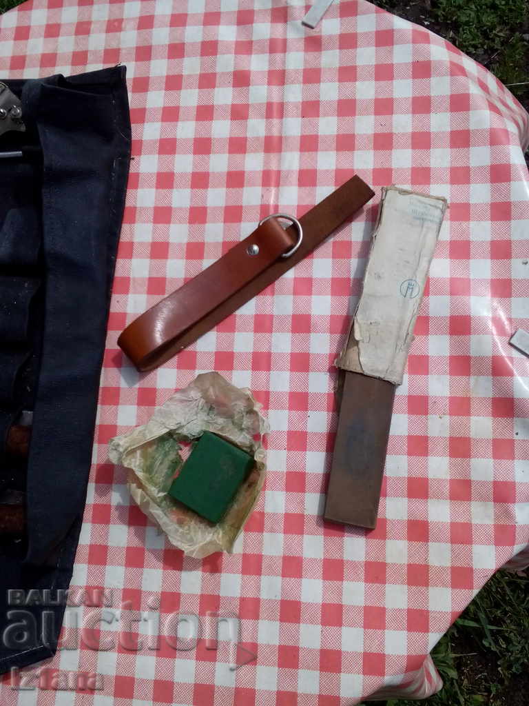 Delivery of Old orchard tools