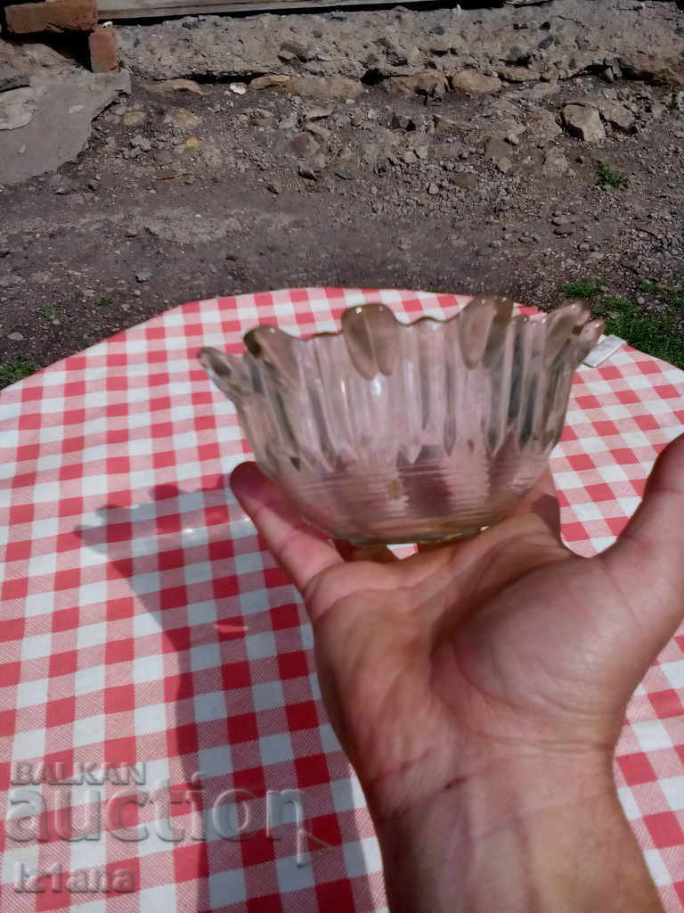 Delivery of Old candy box Delivery of Old candy box