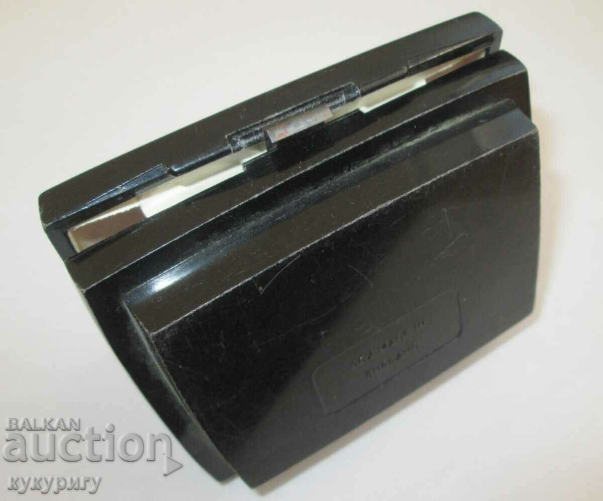 Old original English RONSON screw lighter with price 40.00 BGN | € 20.45 Old original English RONSON screw lighter with price 40.00 BGN | € 20.45