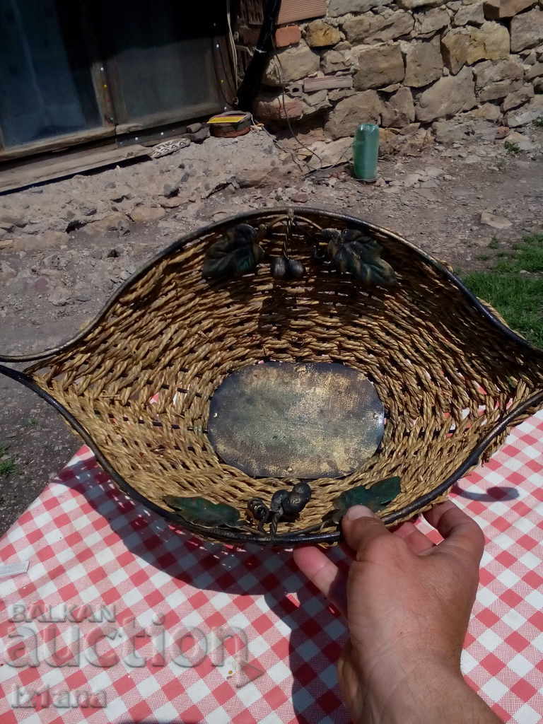 Delivery of Old fruit bowl Delivery of Old fruit bowl