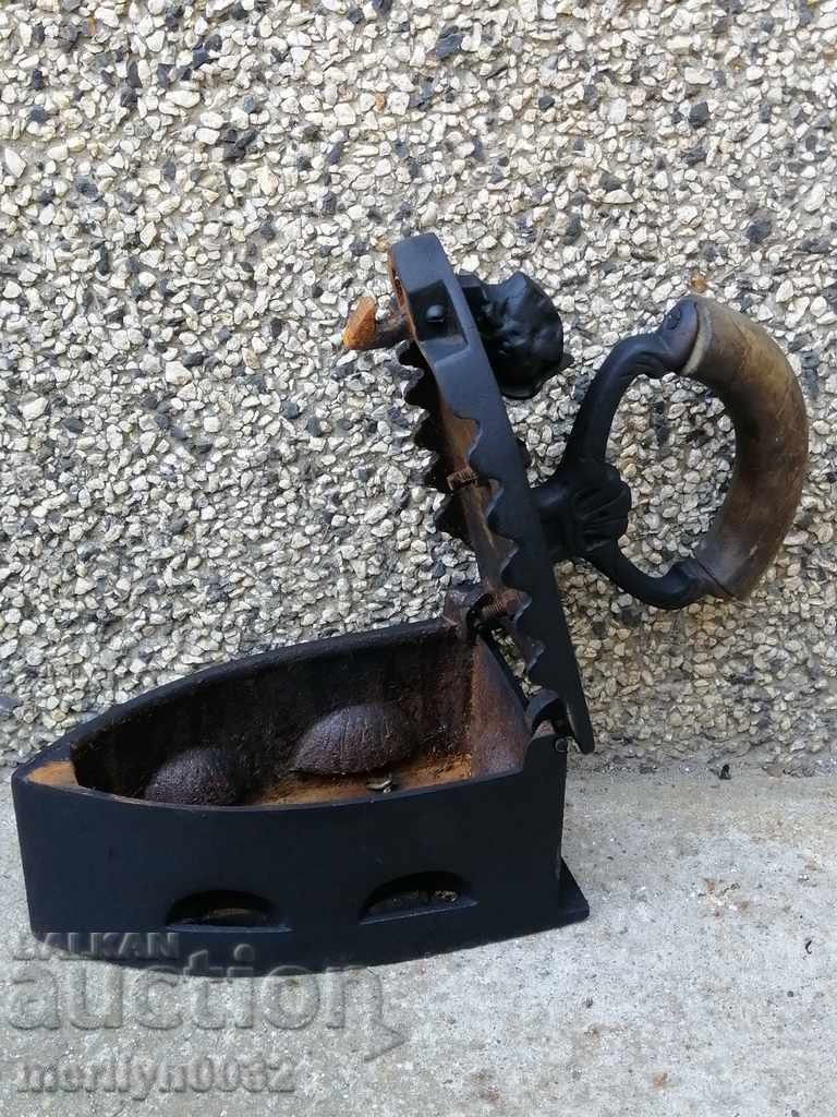 Παλιά σιδήρου στην πυρκαγιά - 6 Παλιά σιδήρου στην πυρκαγιά - 6