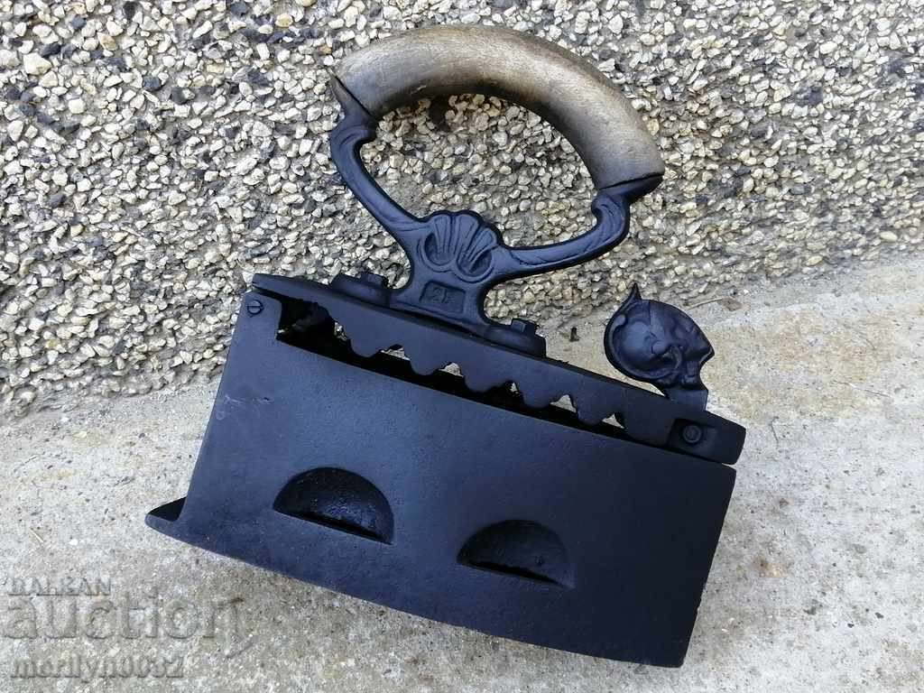 Παλιά σιδήρου στην πυρκαγιά - 7 Παλιά σιδήρου στην πυρκαγιά - 7