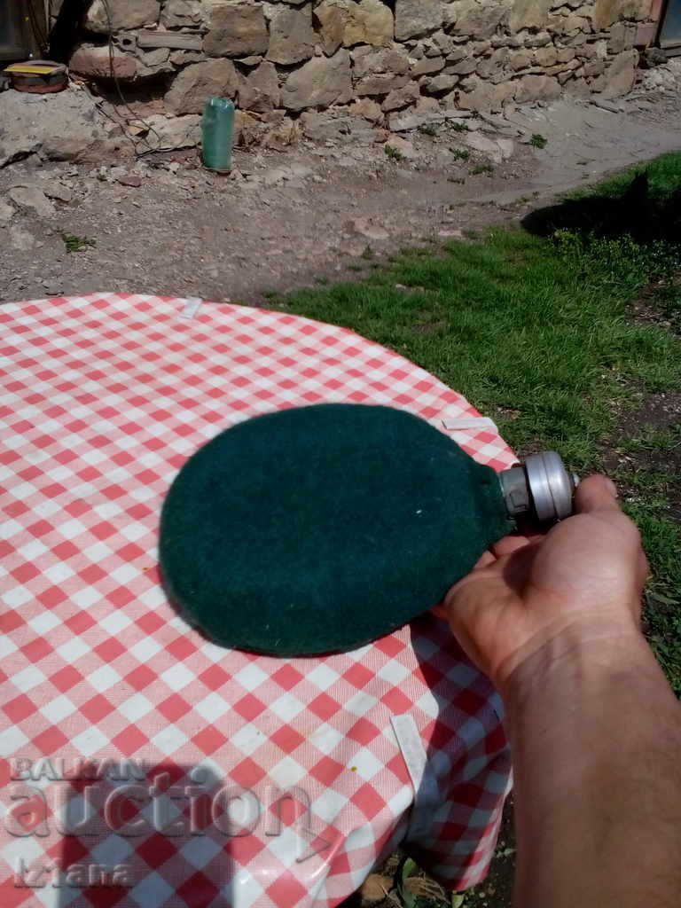 Delivery of An old soldier's hat Delivery of An old soldier's hat