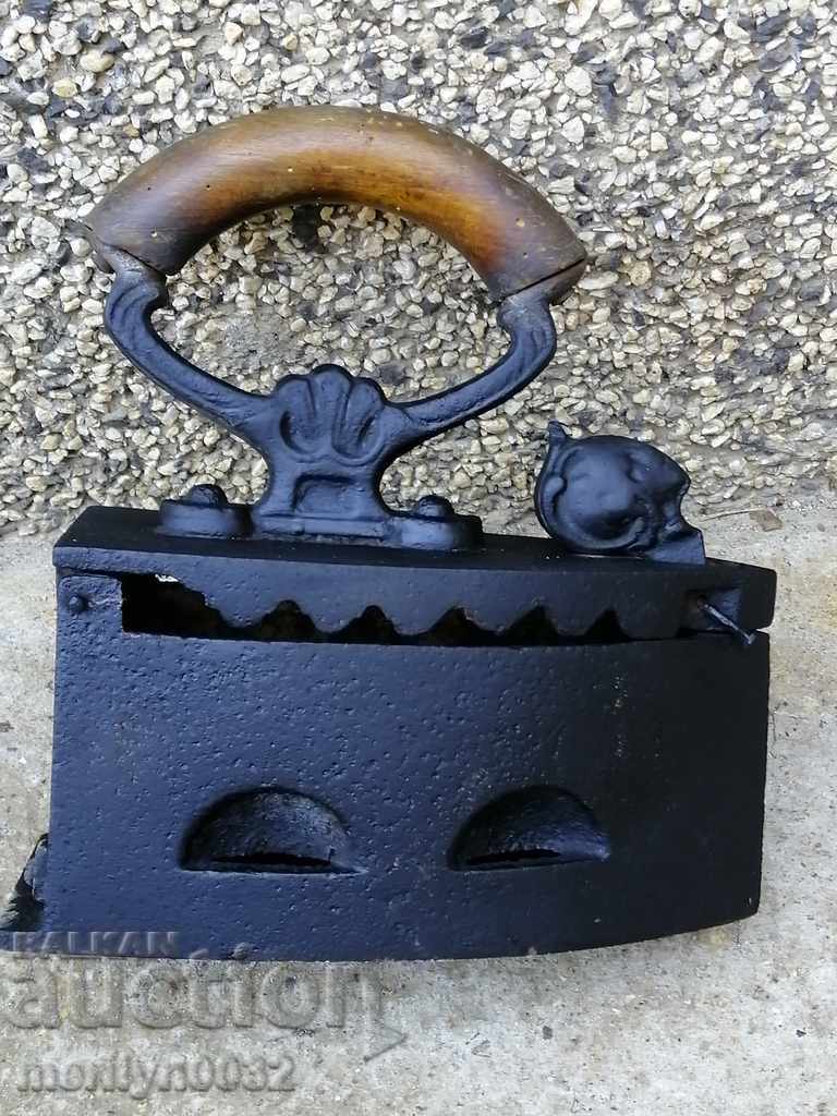 Παλιά σιδήρου στην πυρκαγιά με τιμή 69.00 BGN | € 35.28 Παλιά σιδήρου στην πυρκαγιά με τιμή 69.00 BGN | € 35.28