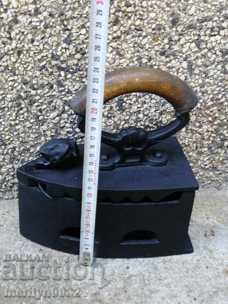 Δημοπρασία Παλιά σιδήρου στην πυρκαγιά Δημοπρασία Παλιά σιδήρου στην πυρκαγιά