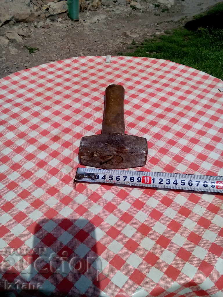 Παλιό σφυρί με τιμή 28.00 BGN | € 14.32 Παλιό σφυρί με τιμή 28.00 BGN | € 14.32