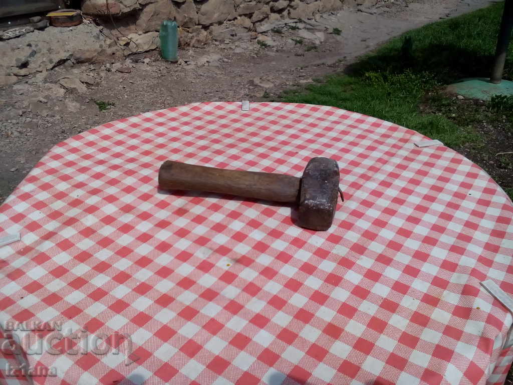 Παλιό σφυρί Παλιό σφυρί