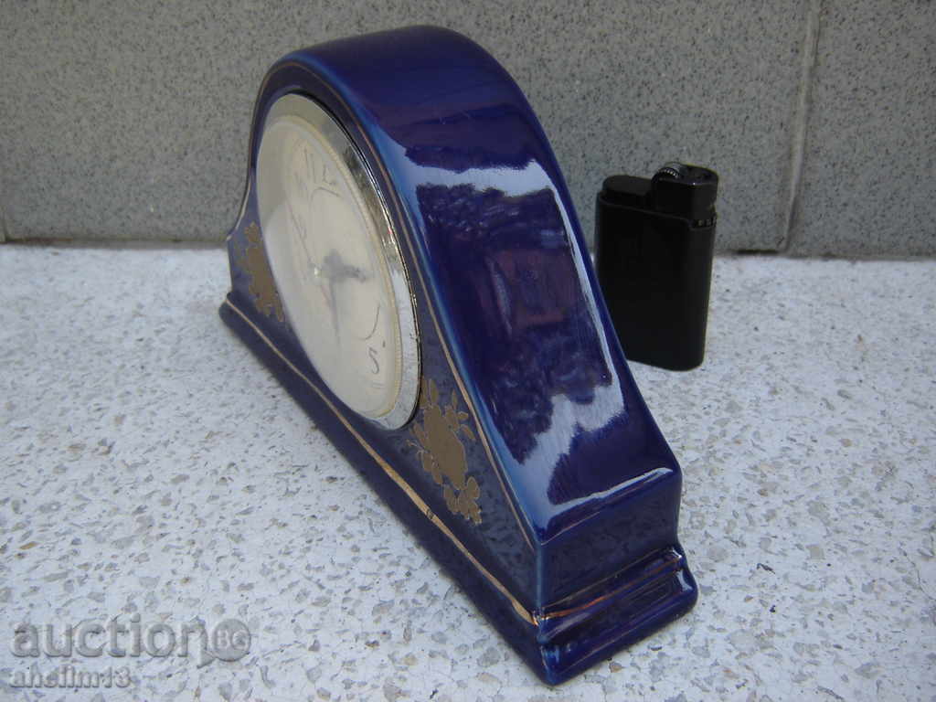 НАСТОЛЕН ПОРЦЕЛАНОВ ЧАСОВНИК 2 с цена 29.00 лв. | € 14.83 НАСТОЛЕН ПОРЦЕЛАНОВ ЧАСОВНИК 2 с цена 29.00 лв. | € 14.83