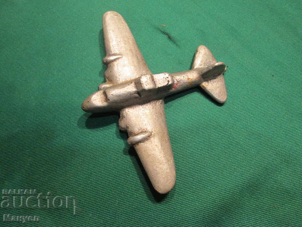 I am selling an old model of a military salonet.RRRRRRrrr with price 65.00 BGN | € 33.23