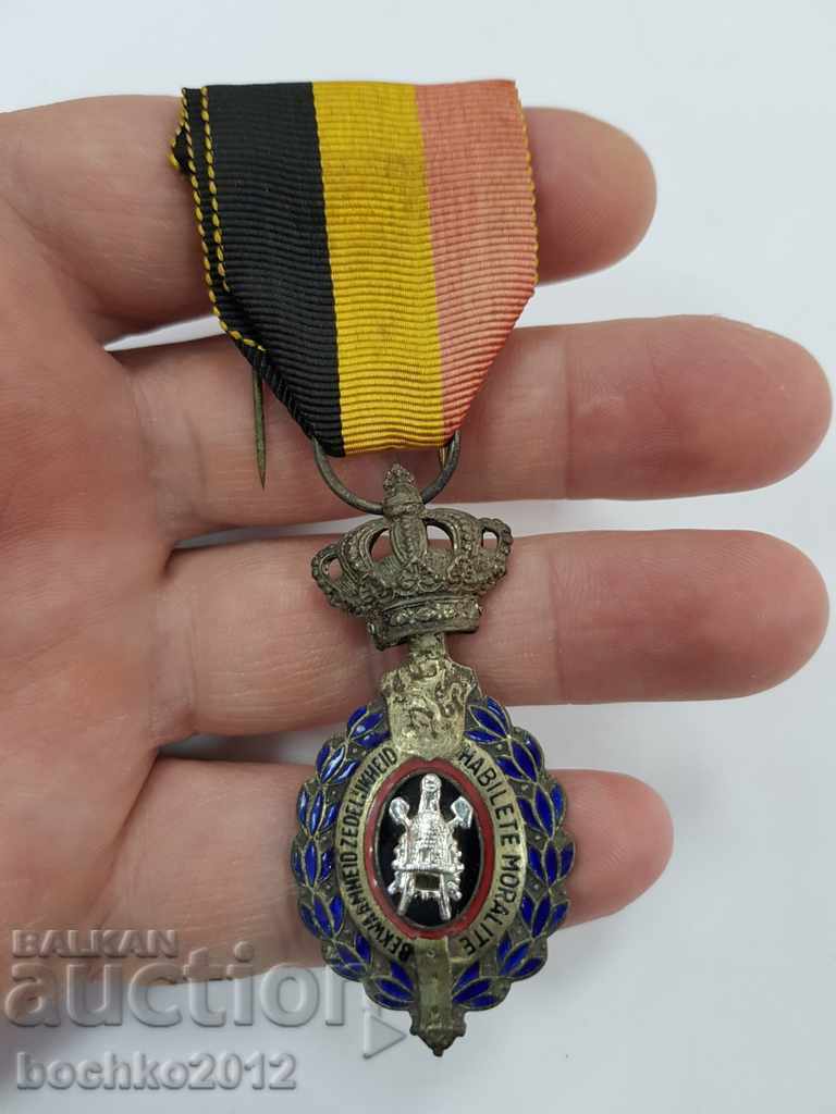 Collectible old Belgian Order of 5th degree with crown and enamel