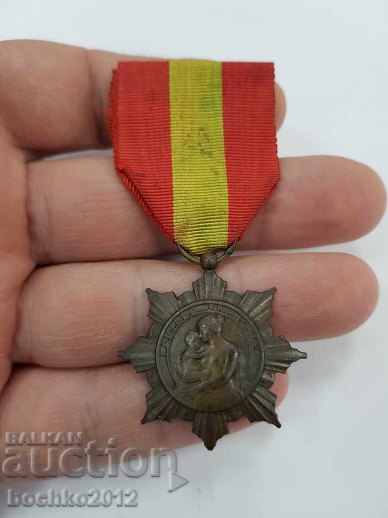 Auction Collectible old French medal with ribbon Auction Collectible old French medal with ribbon